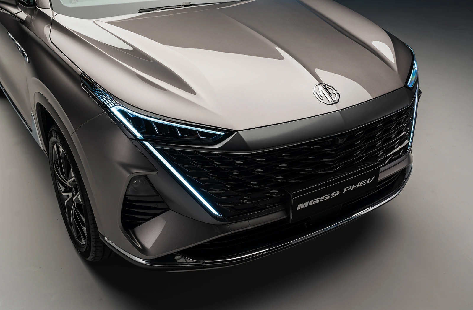 MG S9 – ładowanie / napęd EV-first